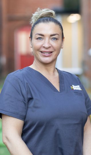 Team Member Victoria