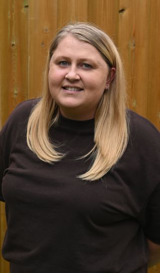 Team Member Vicki Loader