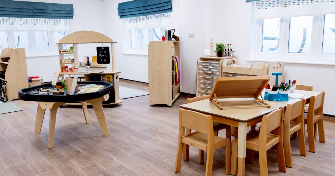 Busy Bees at West End gallery photo