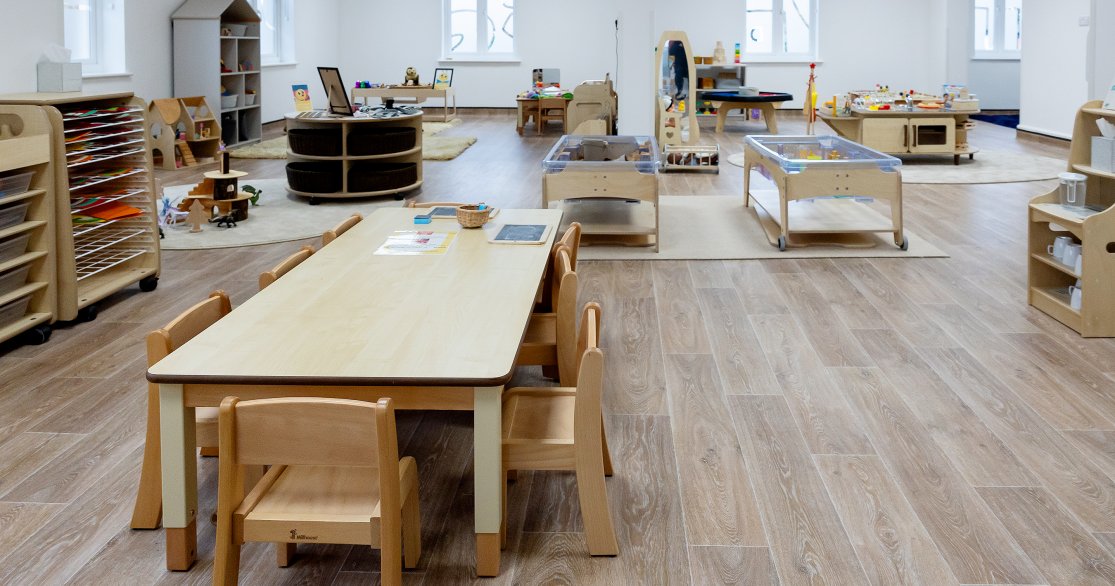 Busy Bees at West End gallery photo