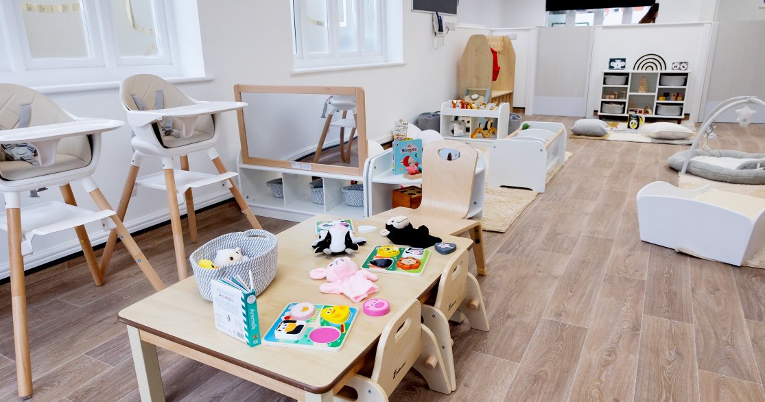 Busy Bees at West End gallery photo