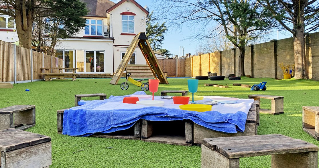 Busy Bees at Wanstead Green gallery photo