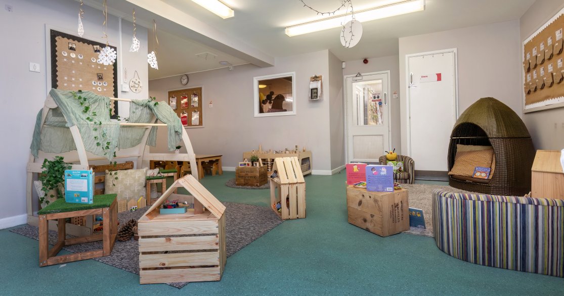 Busy Bees in Wootton Fields gallery photo