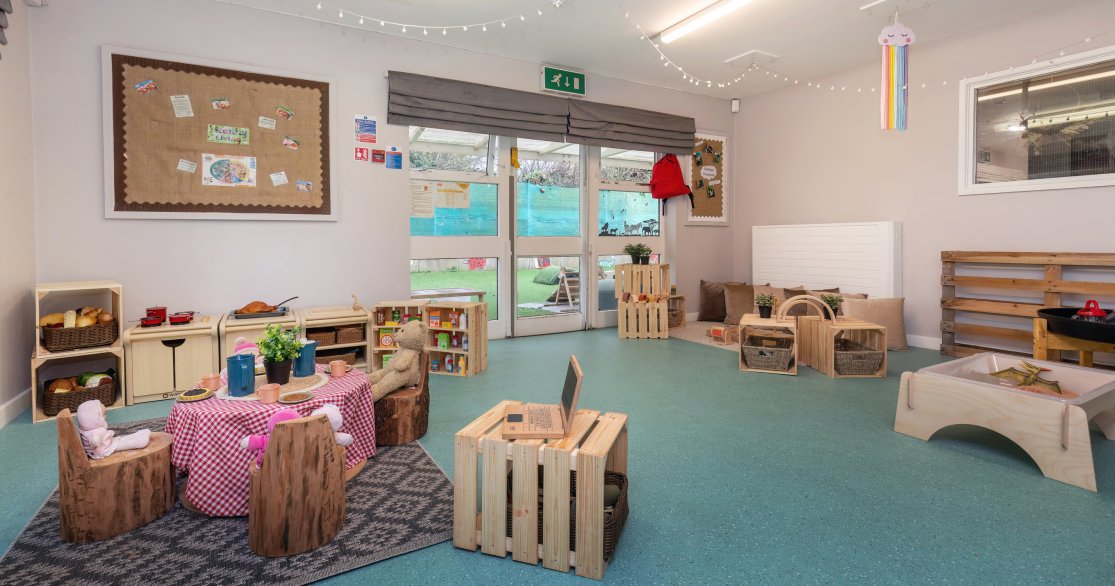 Busy Bees in Wootton Fields gallery photo