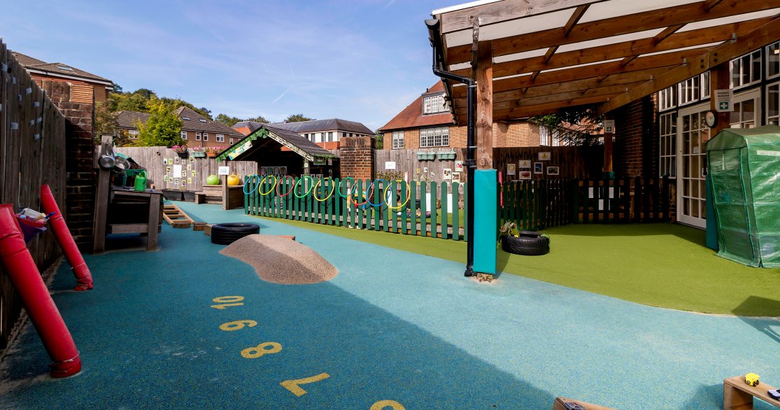 Busy Bees at Reigate, local nursery for childcare in Reigate