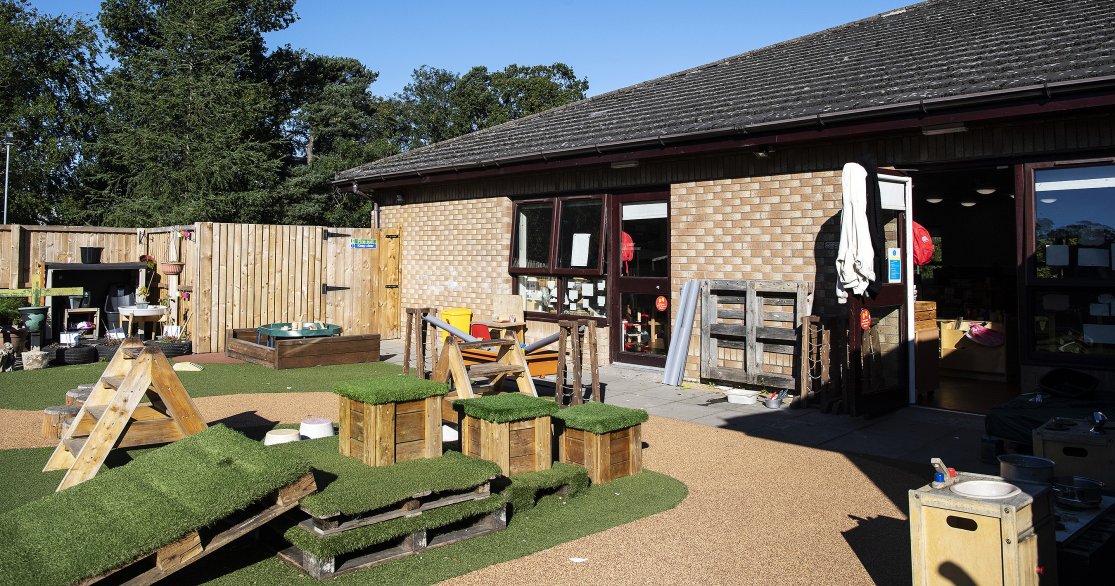 Busy Bees Halbeath, local nursery for childcare in Dunfermline