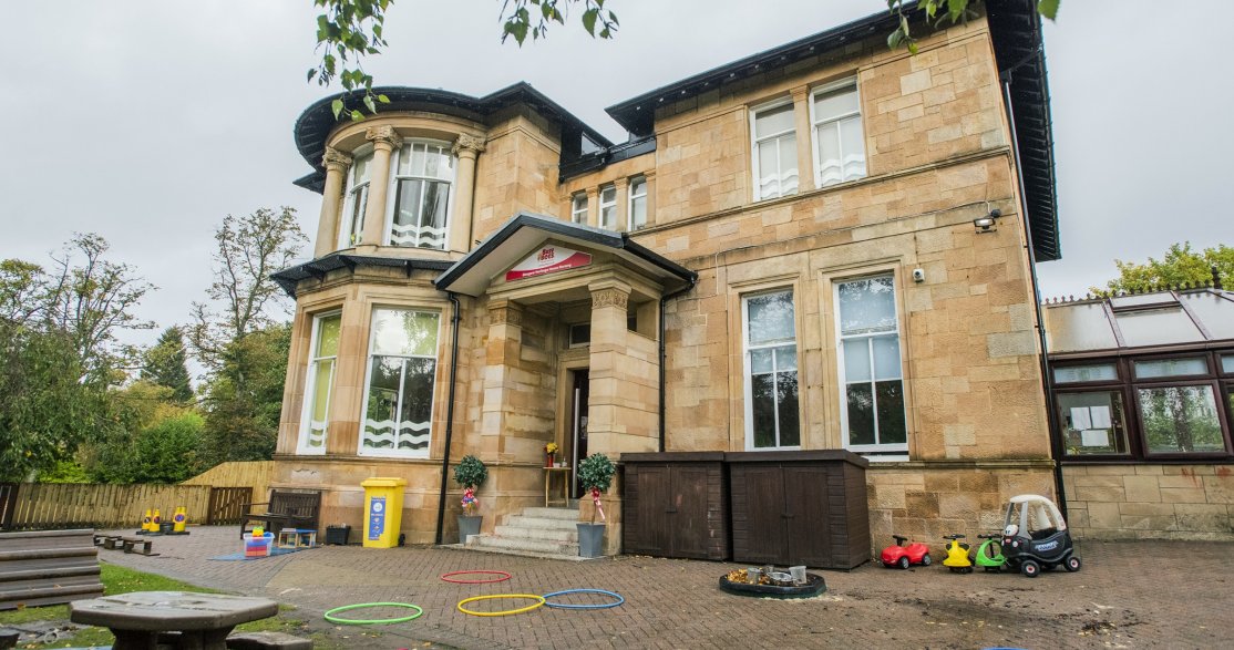 Busy Bees at Glasgow Heritage, local nursery for childcare in Glasgow