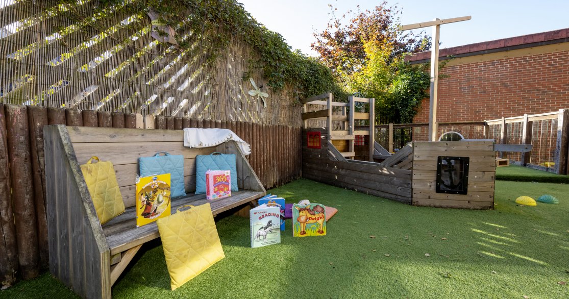 Busy Bees at Derby Oakwood Bishops Dive