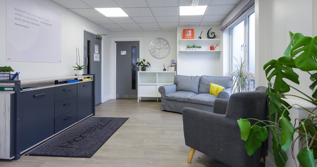 Montessori Nursery Busy Bees Childcare in Putney London